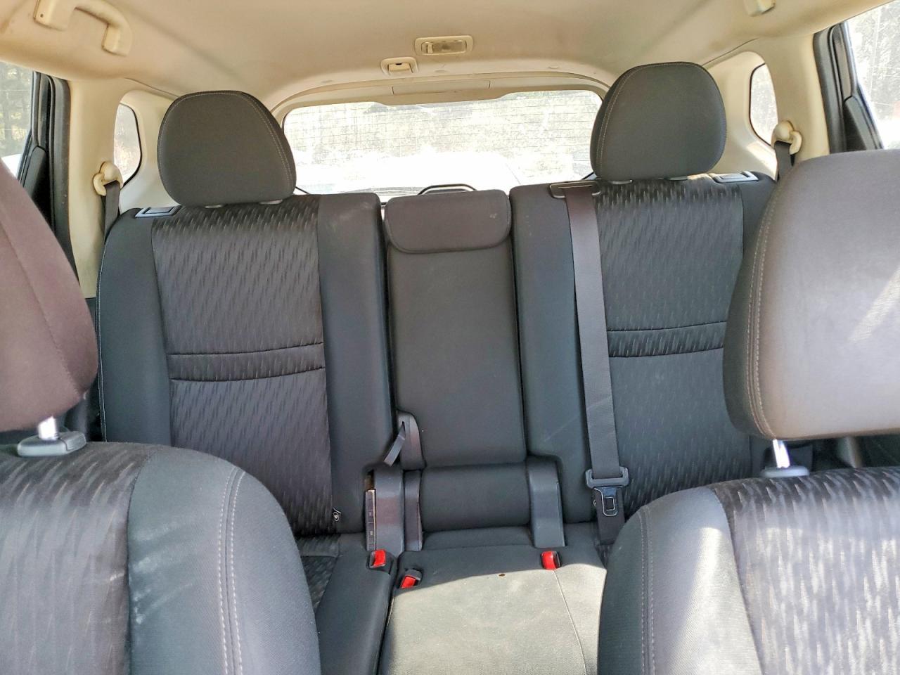 2018 Nissan Rogue S - zdjęcie 10