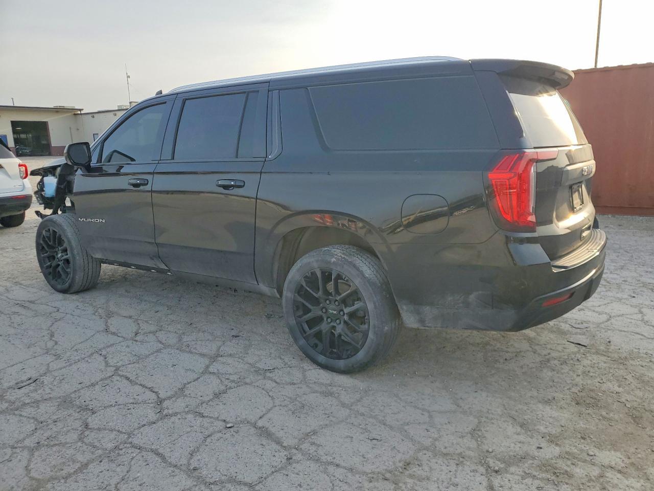 2023 GMC Yukon Xl K1500 Sle - zdjęcie 2