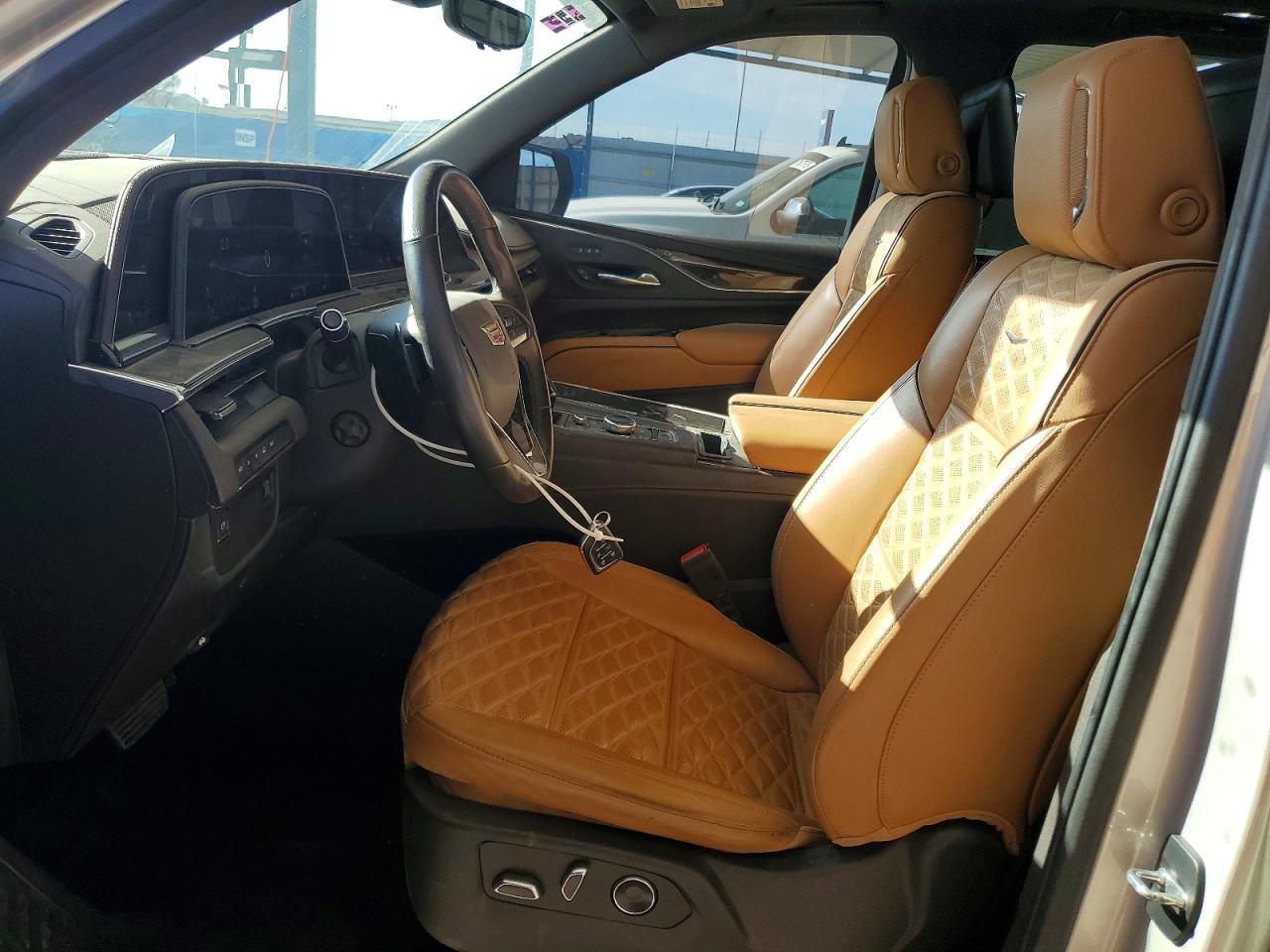 2021 Cadillac Escalade Premium Luxury - zdjęcie 7