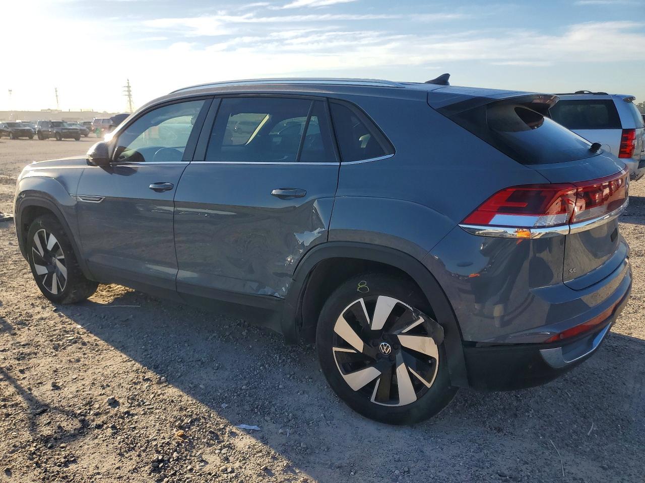 2024 Volkswagen Atlas Cross Sport Se - zdjęcie 2