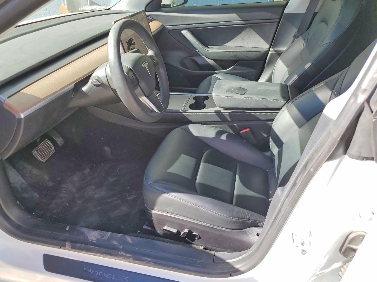2021 Tesla Model 3 - zdjęcie 7
