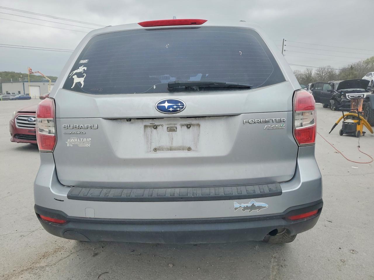 2016 Subaru Forester 2.5I - zdjęcie 6