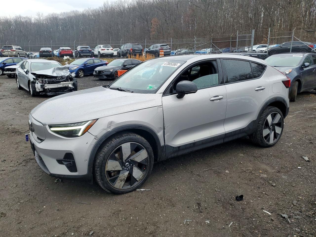 2024 Volvo C40 Recharge Ultimate - zdjęcie główne