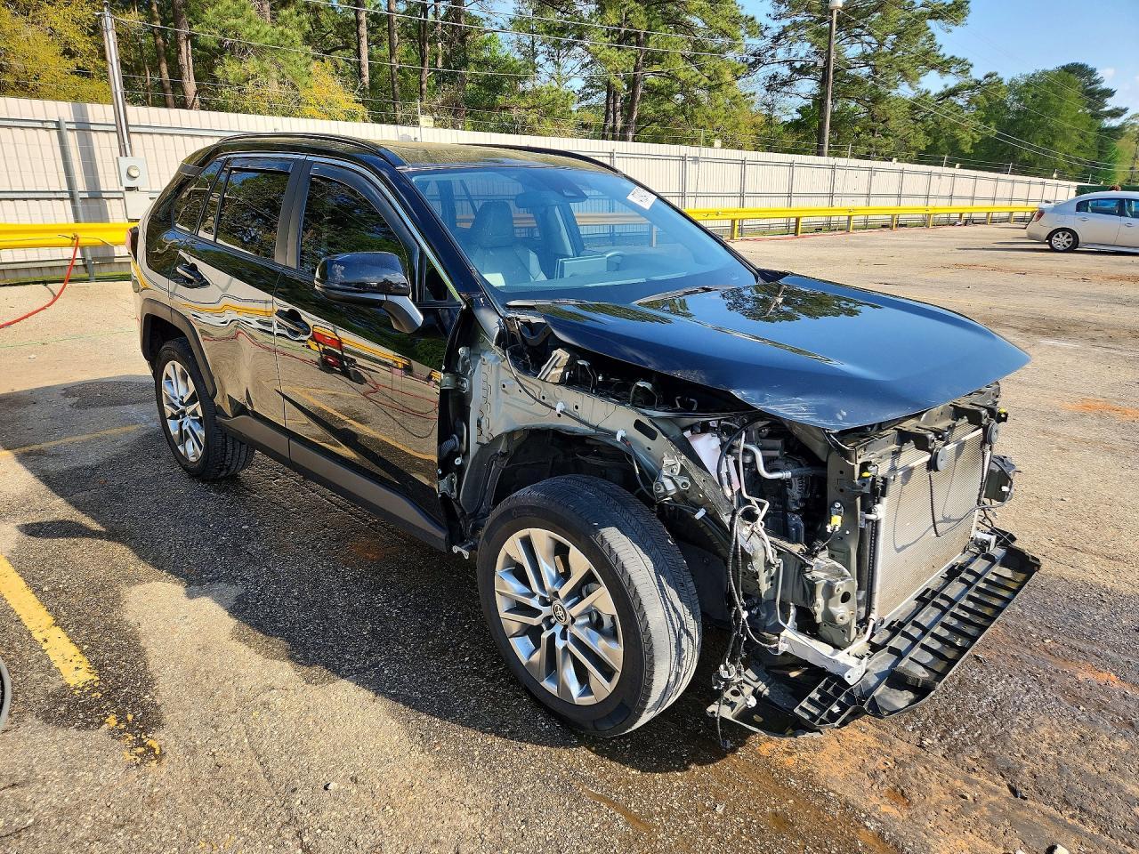 2023 Toyota Rav4 Xle Premium - zdjęcie 4