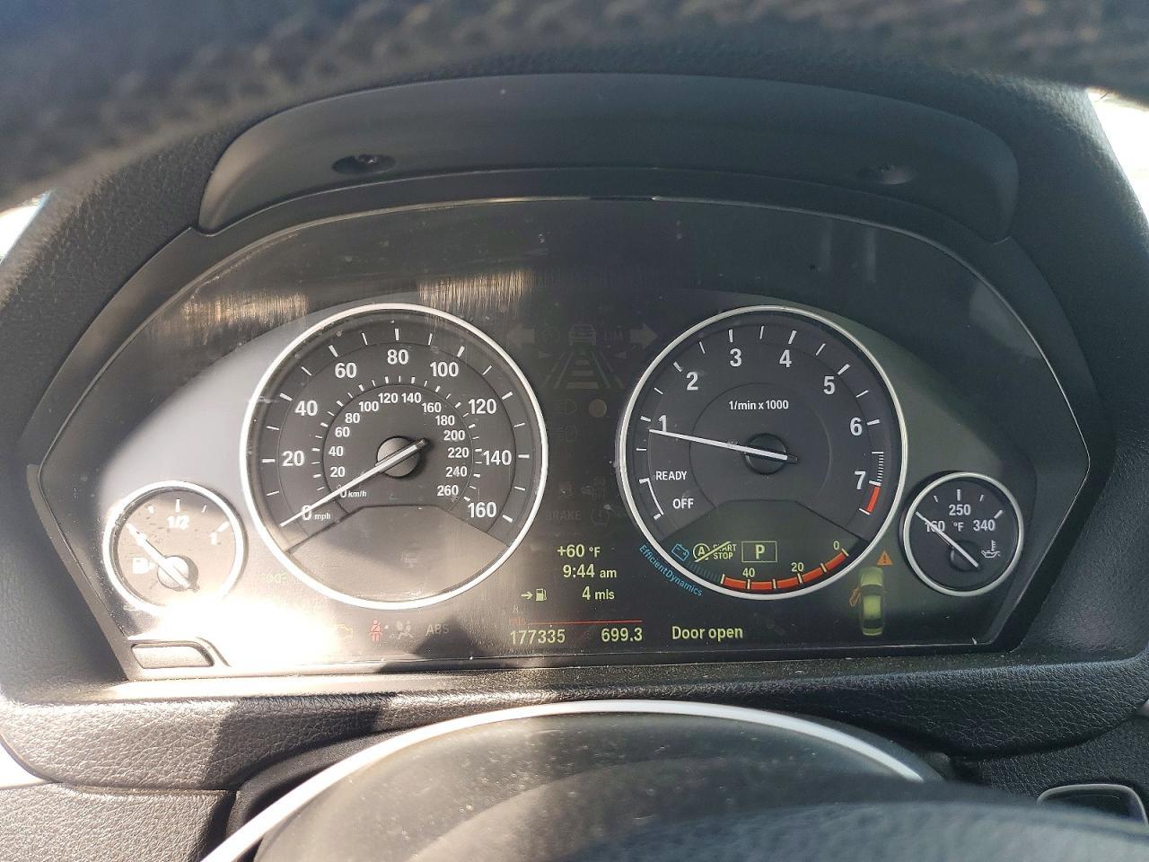 2013 BMW 320 I - zdjęcie 9