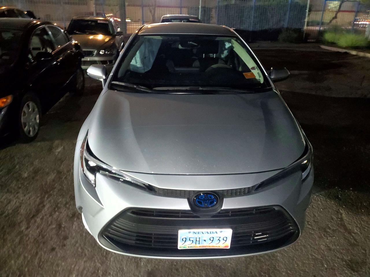 2024 Toyota Corolla Hybrid Le - zdjęcie 5