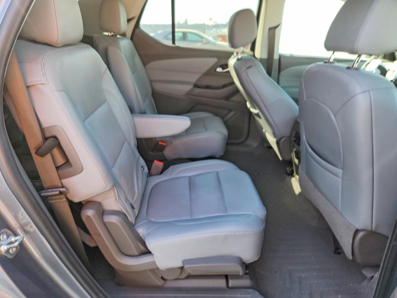 2021 Chevrolet Traverse Premier - zdjęcie 11