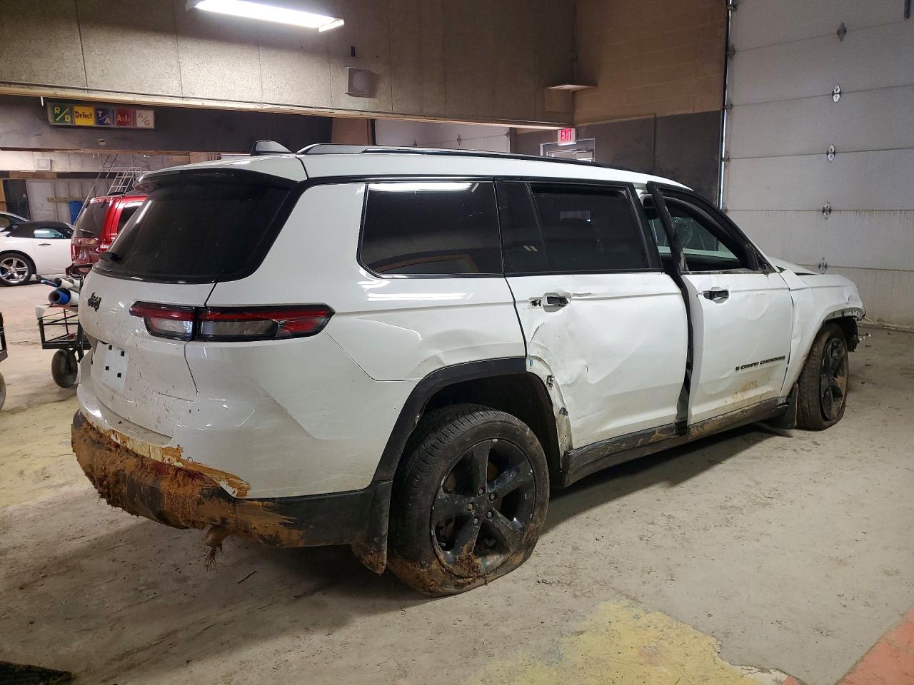 2021 Jeep Grand Cherokee L Laredo - zdjęcie 3