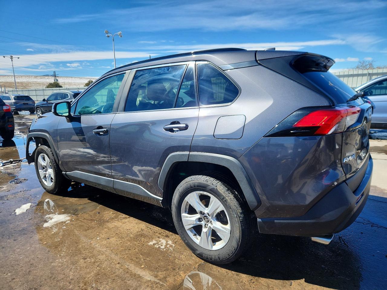 2021 Toyota Rav4 Xle - zdjęcie 2