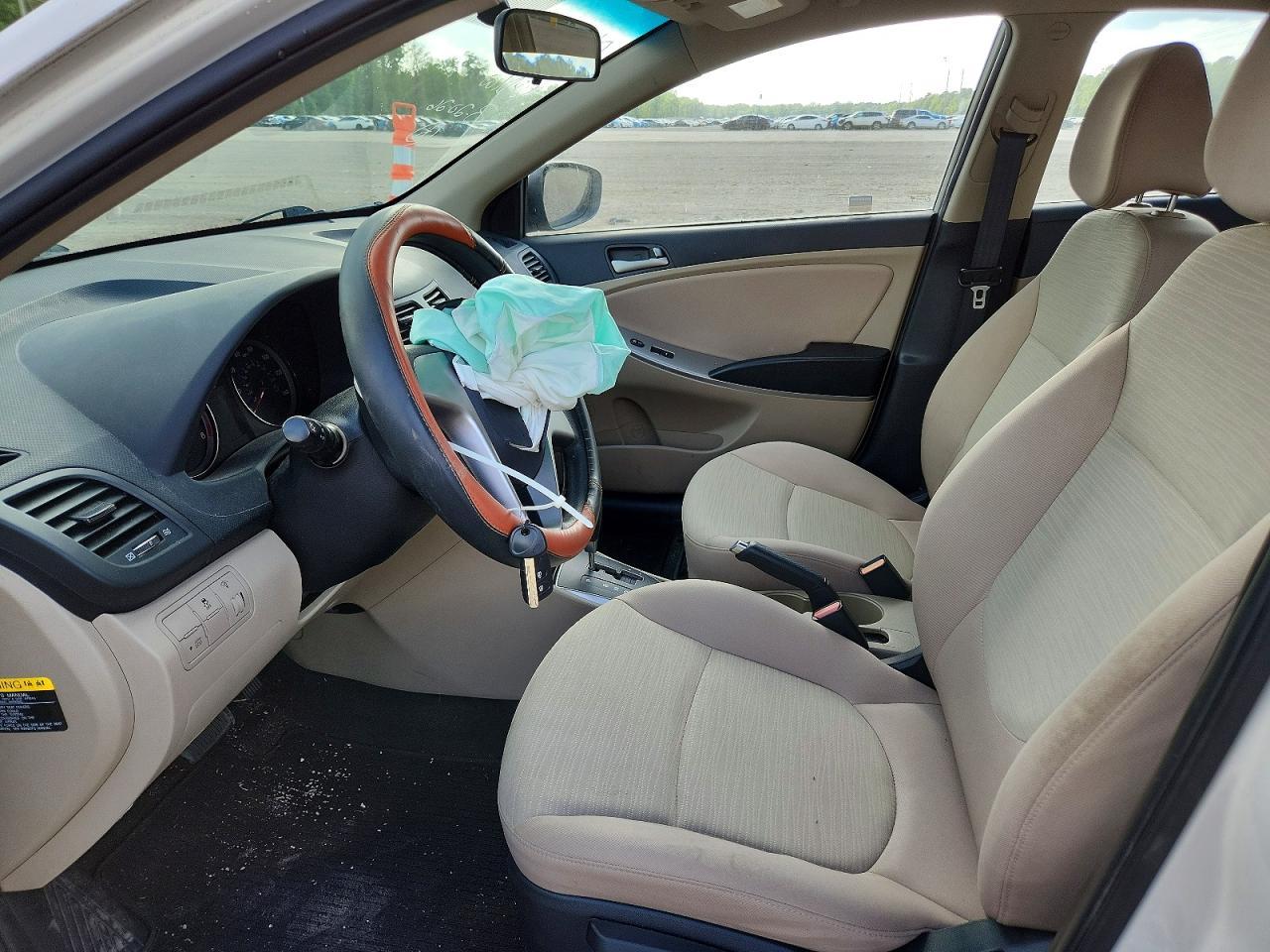 2016 Hyundai Accent Se - zdjęcie 7