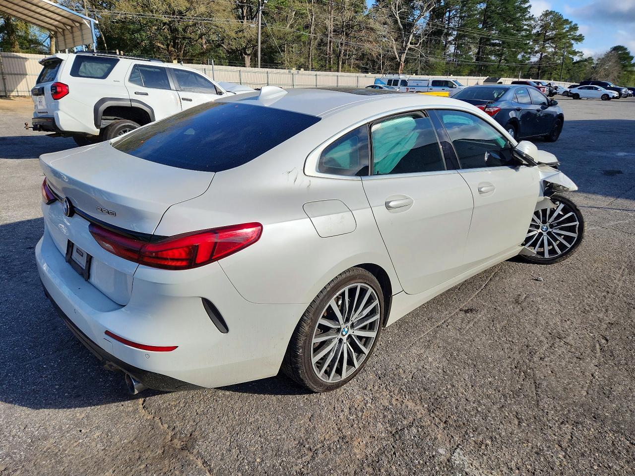 2021 BMW 228Xi - zdjęcie 3