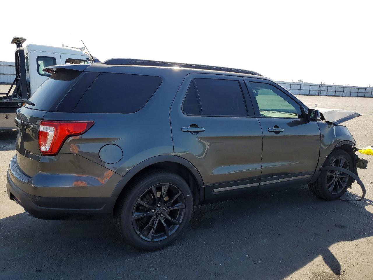 2018 Ford Explorer Xlt - zdjęcie 3