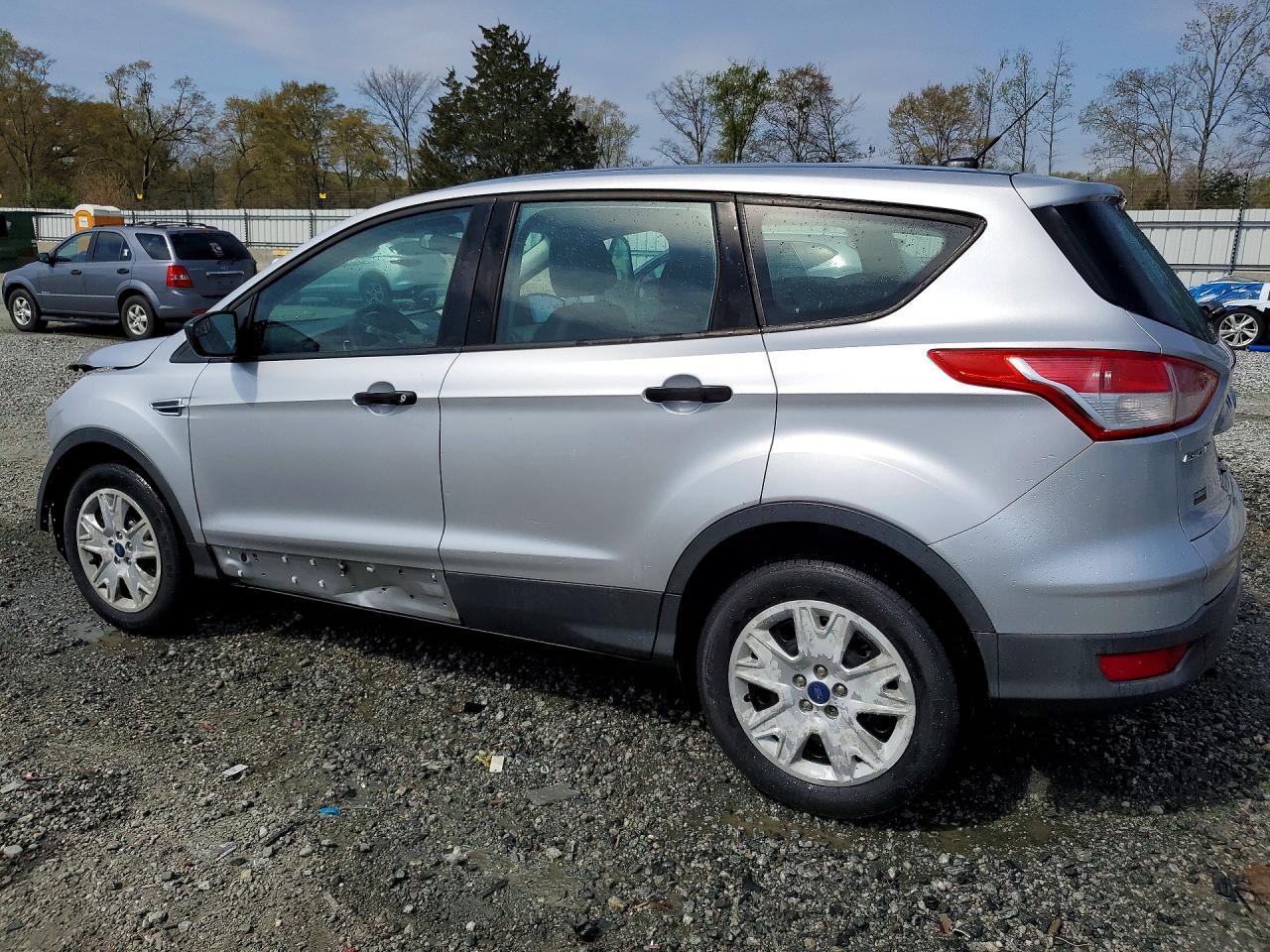 2015 Ford Escape S - zdjęcie 2