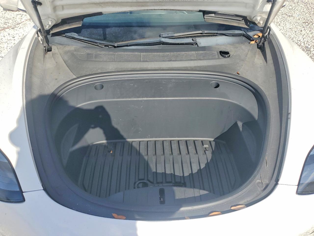 2022 Tesla Model 3 - zdjęcie 11