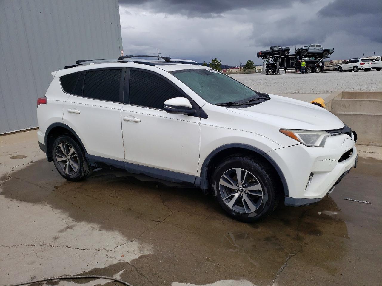 2016 Toyota Rav4 Xle - zdjęcie 4