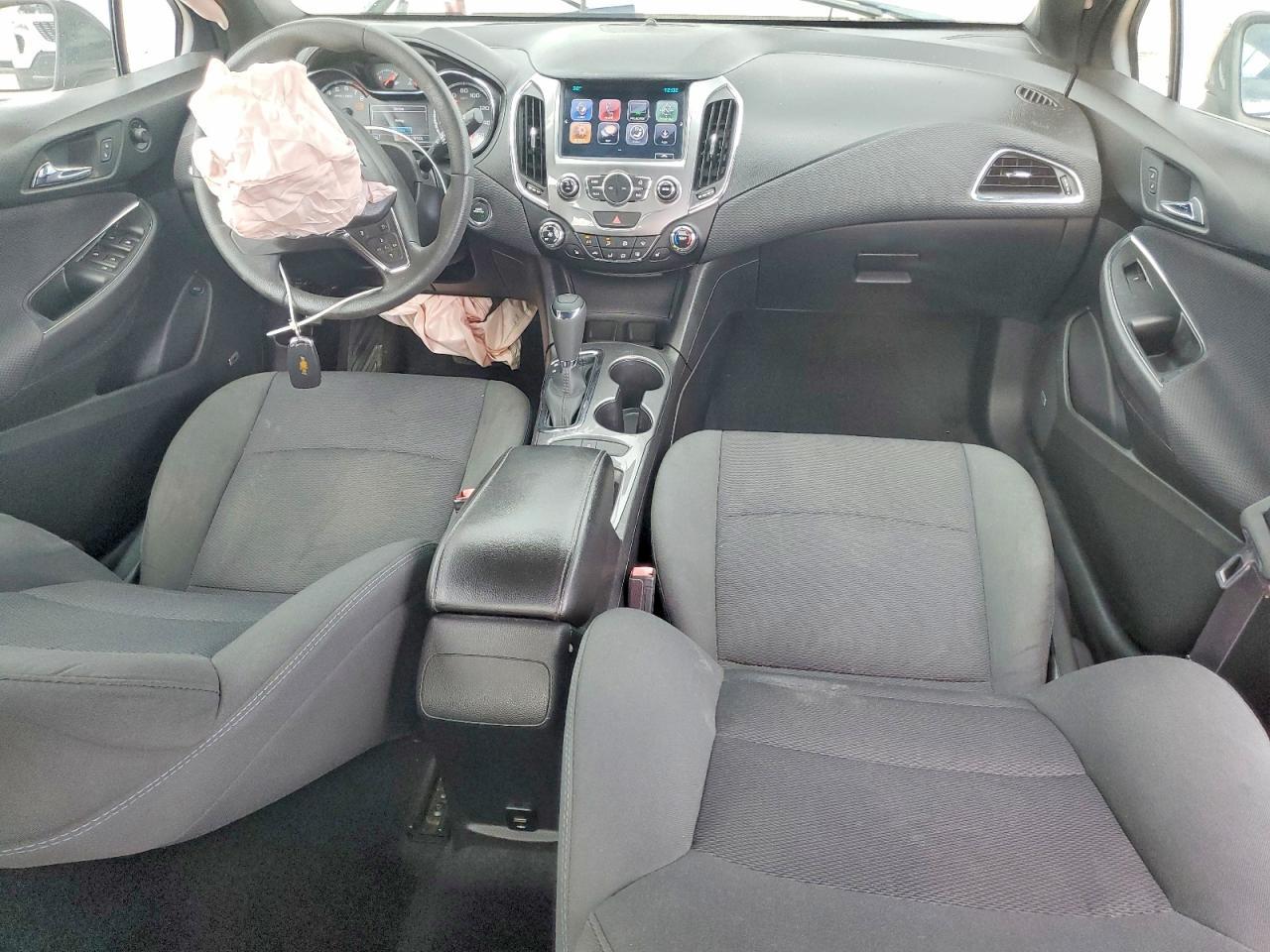 2017 Chevrolet Cruze Lt - zdjęcie 8