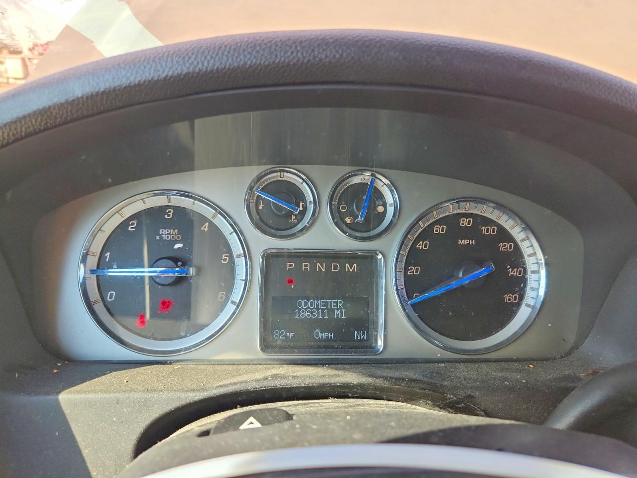 2013 Cadillac Escalade Luxury - zdjęcie 9