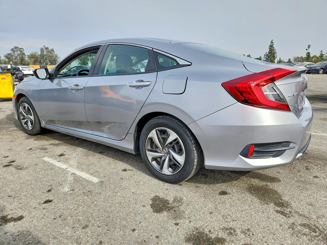 2020 Honda Civic Lx - zdjęcie 2