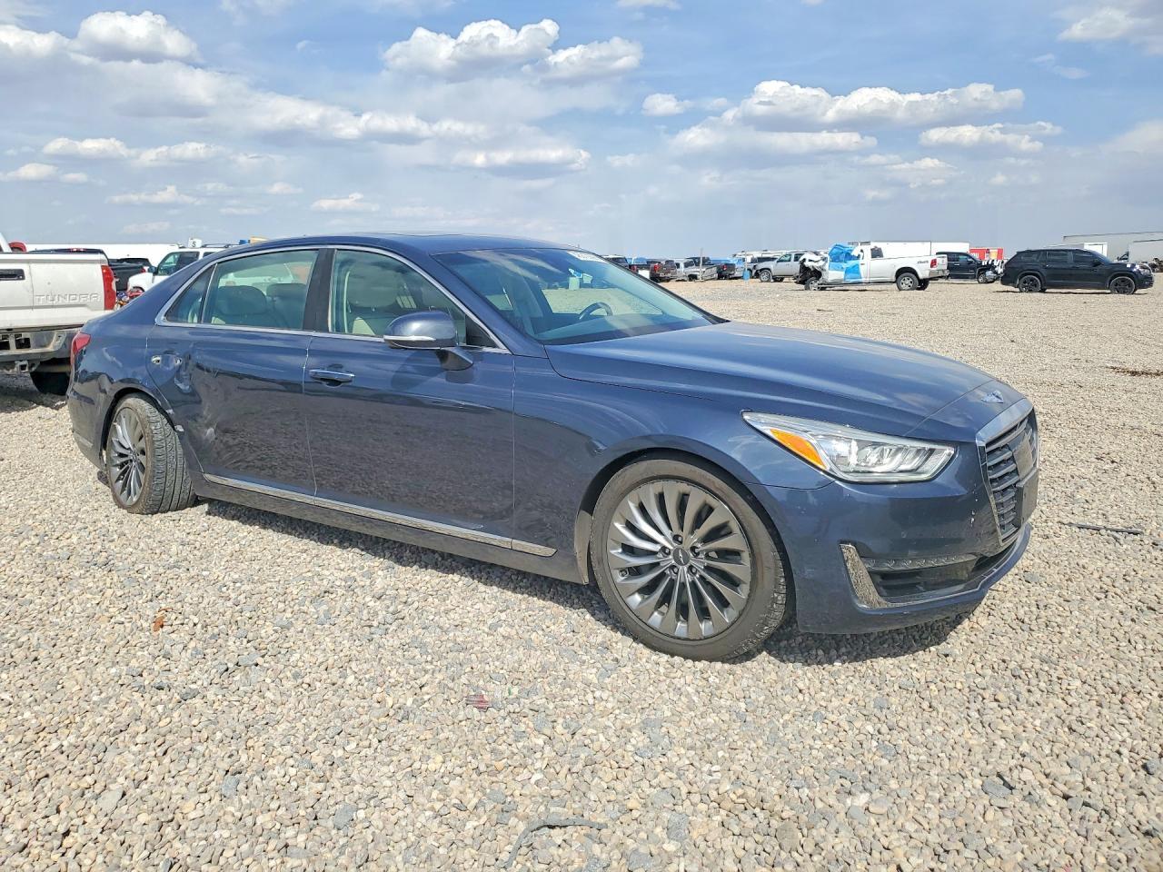 2017 Genesis G90 5.0 Ultimate - zdjęcie 4