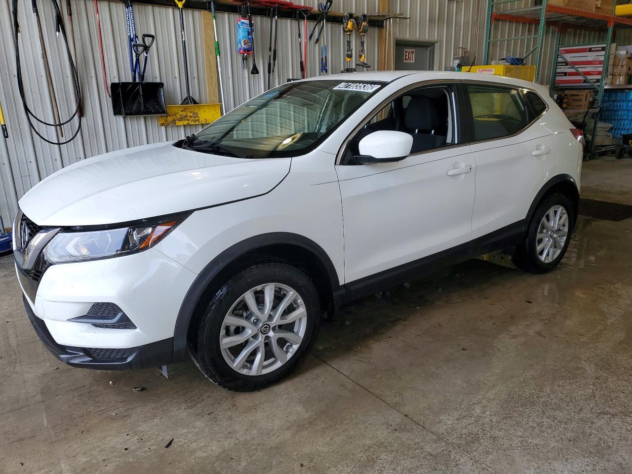 2022 Nissan Rogue Sport S - zdjęcie główne