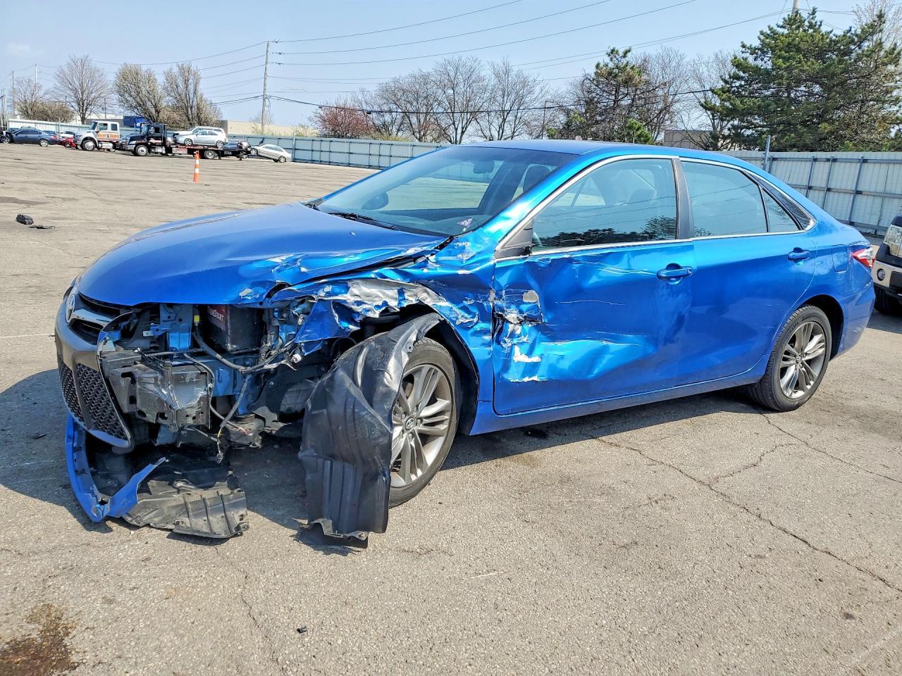 2017 Toyota Camry Se - zdjęcie główne