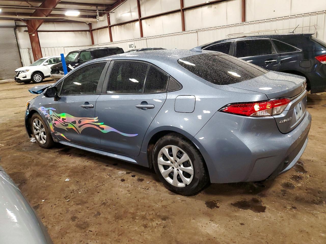 2022 Toyota Corolla Le - zdjęcie 2