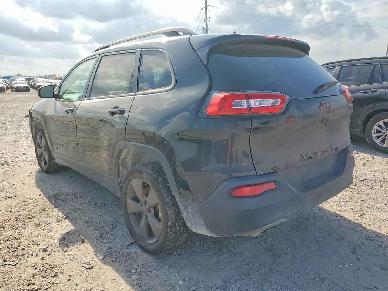 2017 Jeep Cherokee Latitude - zdjęcie 2