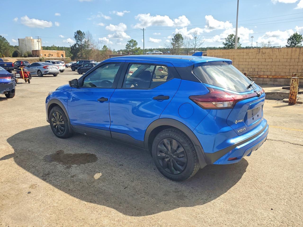 2023 Nissan Kicks S - zdjęcie 2