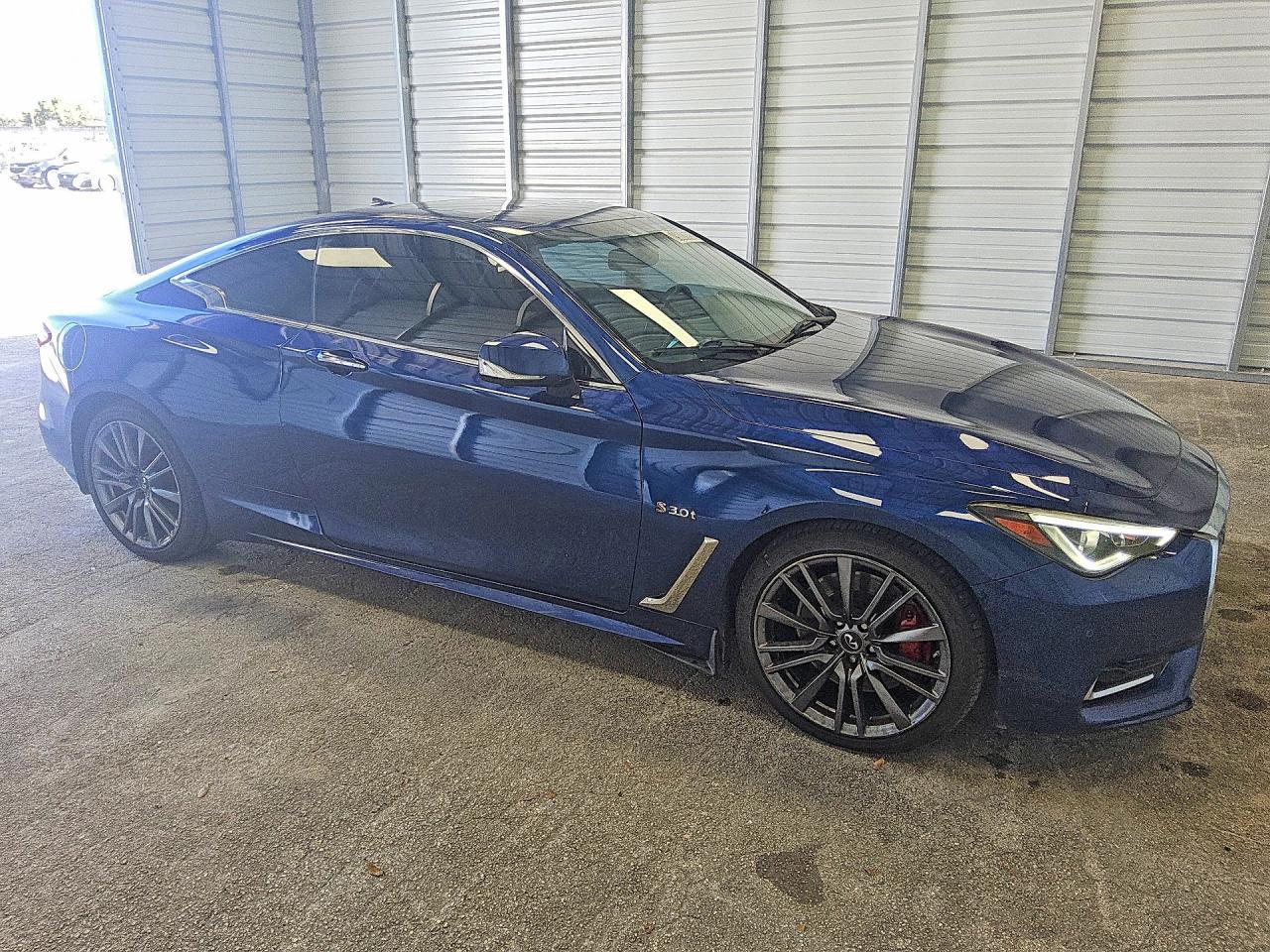 2017 Infiniti Q60 Red Sport 400 - zdjęcie 4