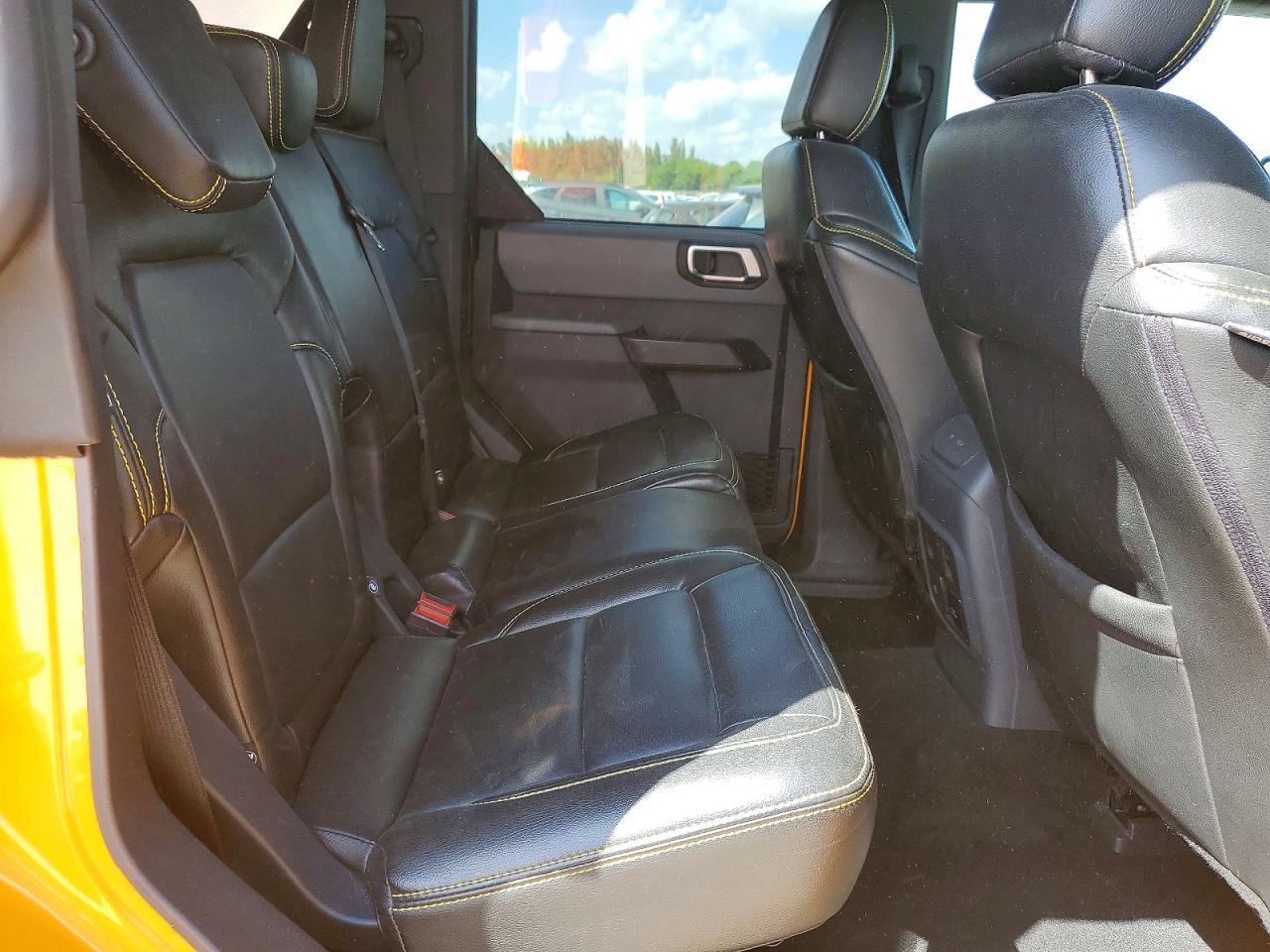 2022 Ford Bronco Base - zdjęcie 11