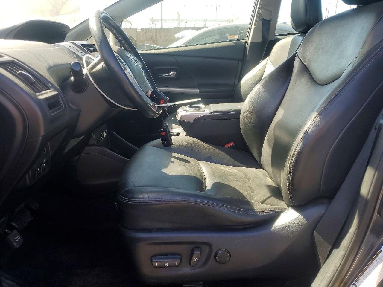 2017 Toyota Prius V Five - zdjęcie 7