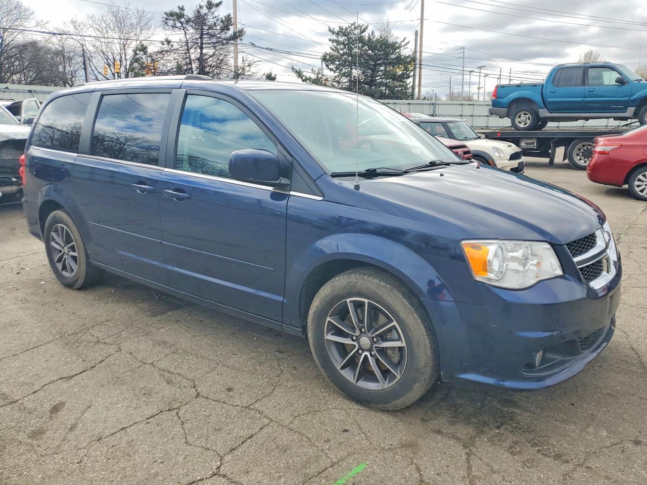 2017 Dodge Grand Caravan Sxt - zdjęcie 4