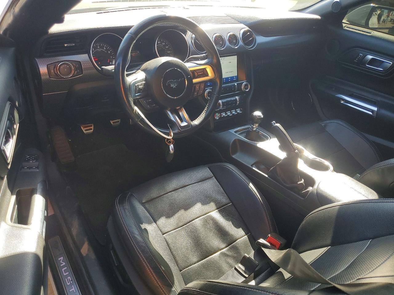 2020 Ford Mustang Gt - zdjęcie 8