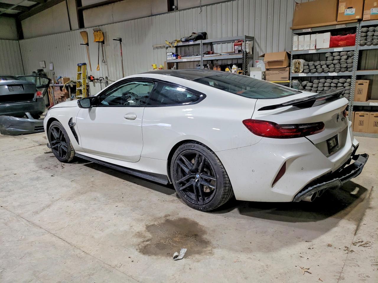 2020 BMW M8 - zdjęcie 2