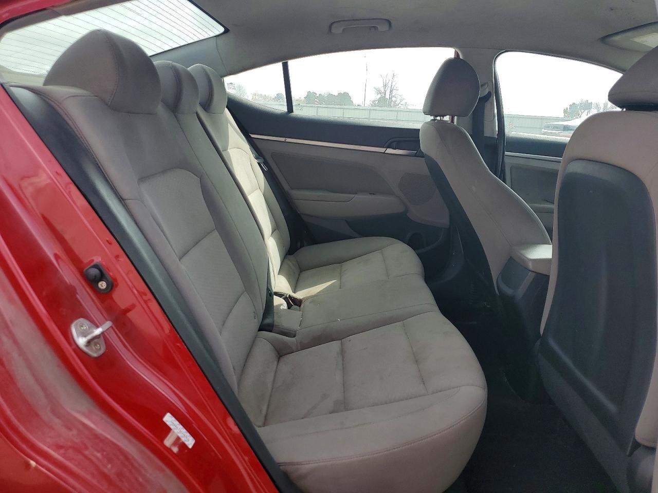 2019 Hyundai Elantra Se - zdjęcie 10