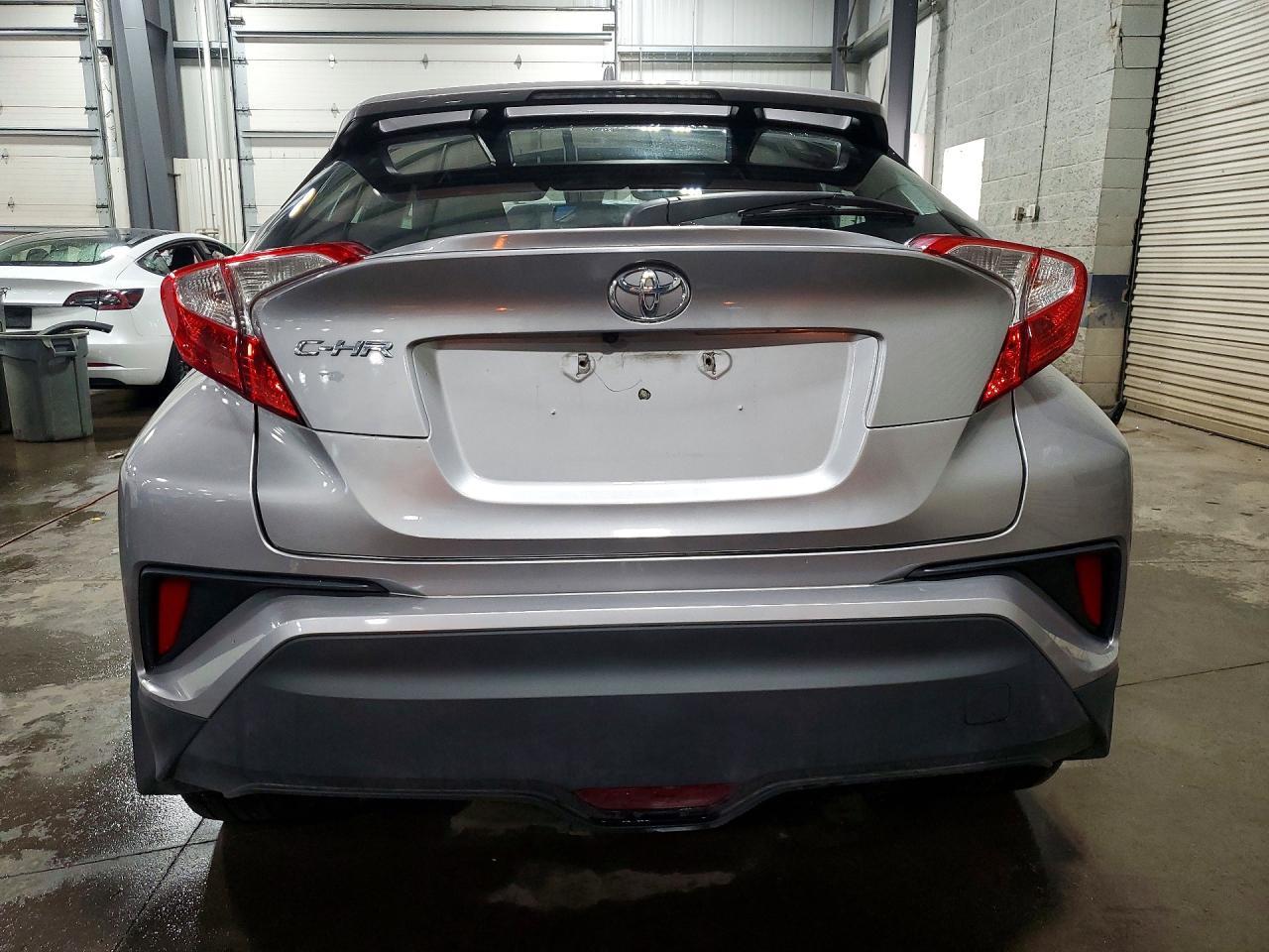 2018 Toyota C-Hr Xle Premium - zdjęcie 6