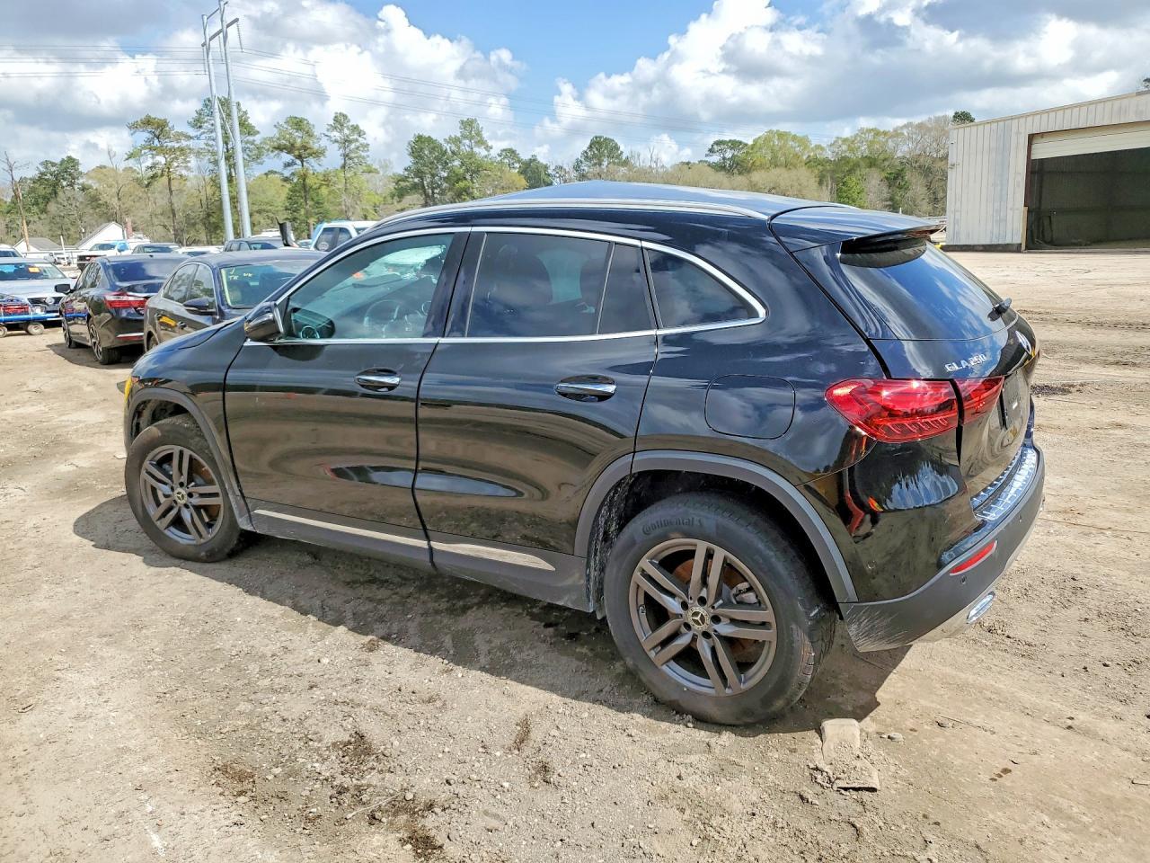 2026 Mercedes-Benz Gla 250 - zdjęcie 2