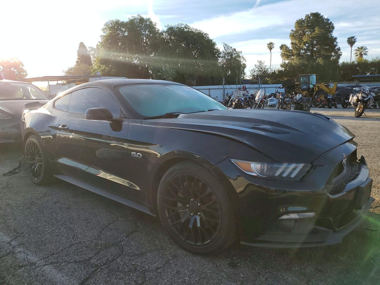 2017 Ford Mustang Gt - zdjęcie 4