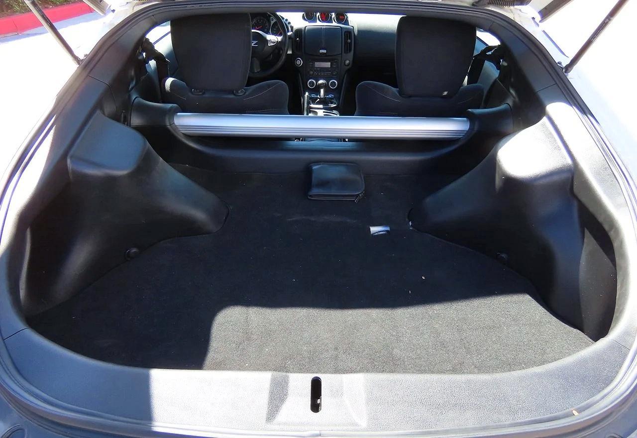 2017 Nissan 370Z Sport - zdjęcie 6