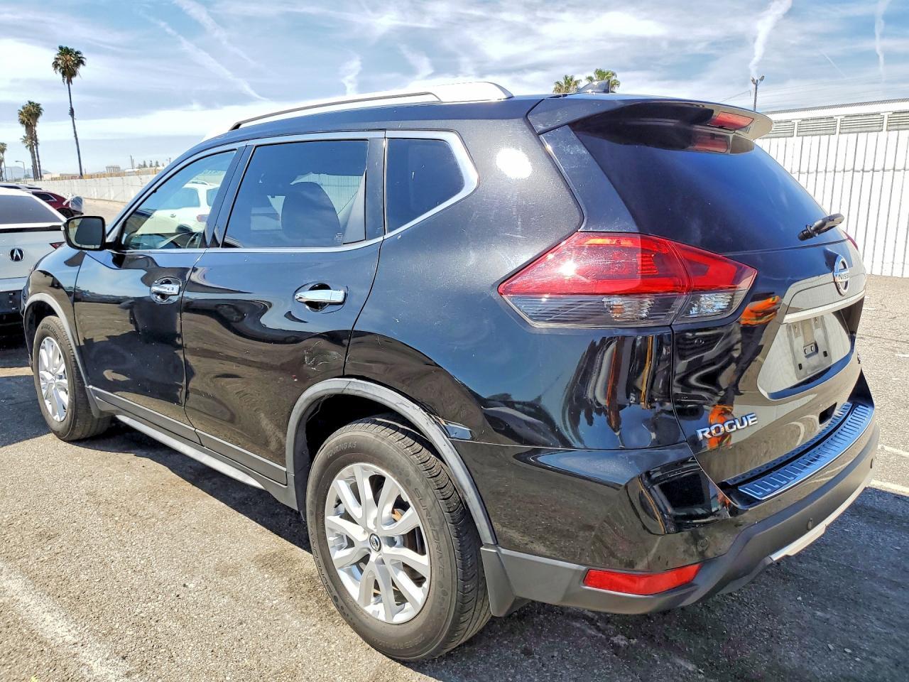 2020 Nissan Rogue Sv - zdjęcie 2