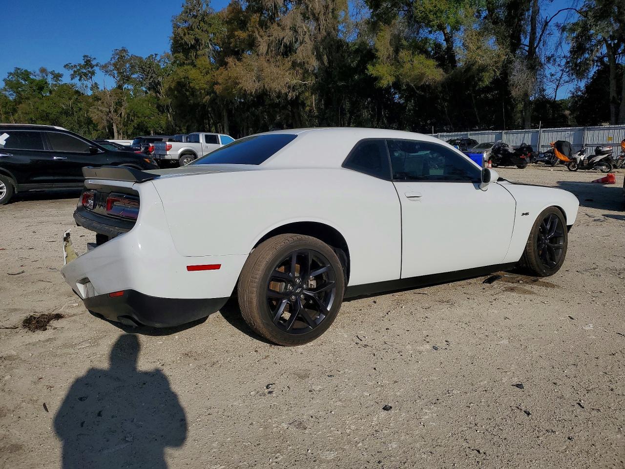 Dodge Challenger - zdjęcie 3