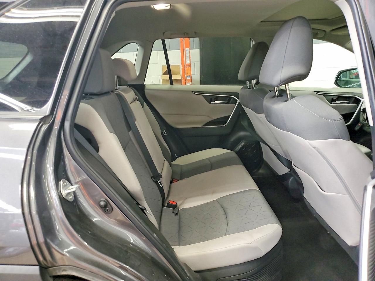 2022 Toyota Rav4 Hybrid Xle - zdjęcie 10