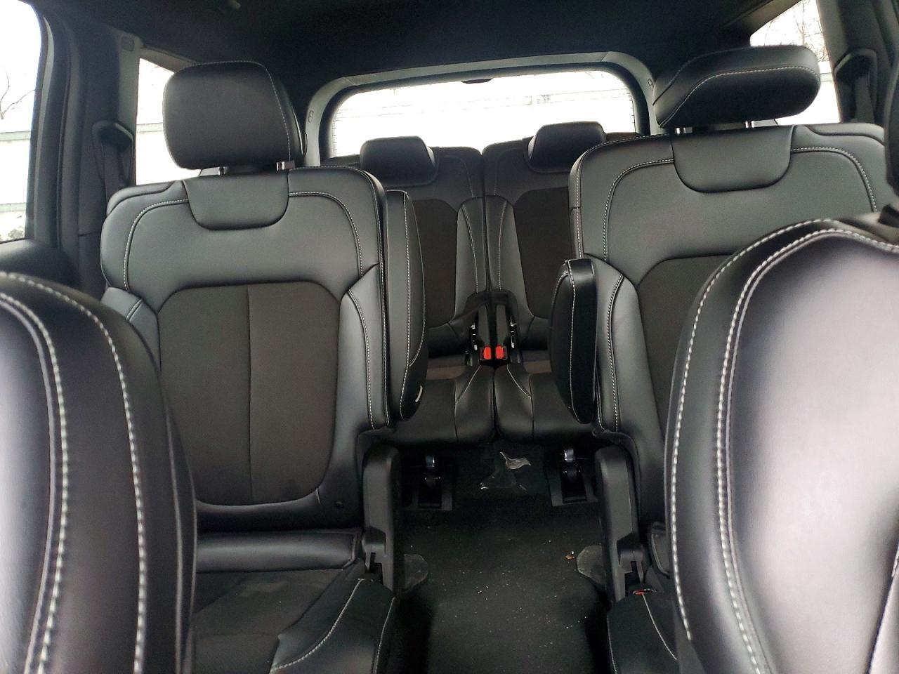 2025 Jeep Grand Cherokee L Laredo - zdjęcie 10