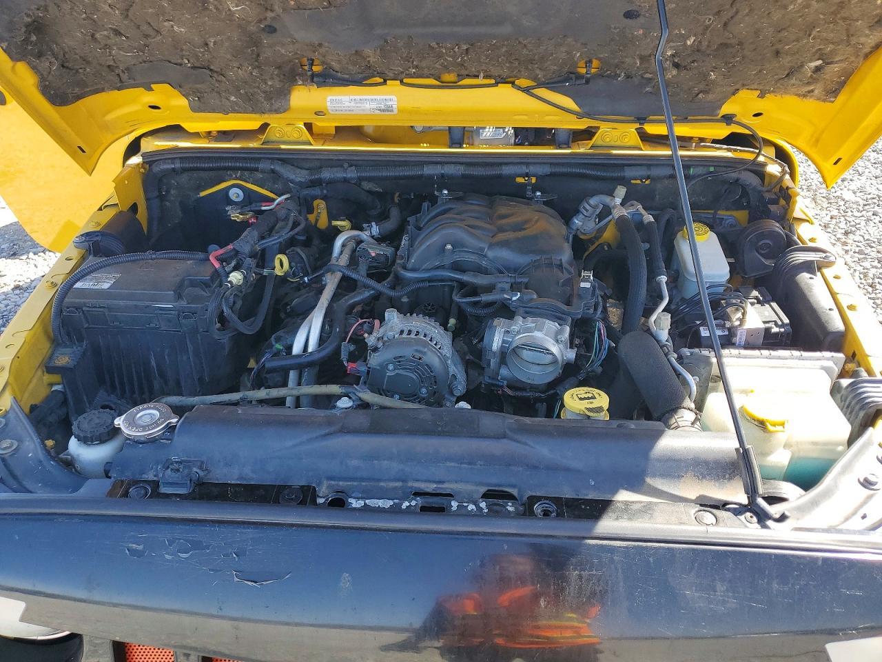 2015 Jeep Wrangler Unlimited Sahara - zdjęcie 12