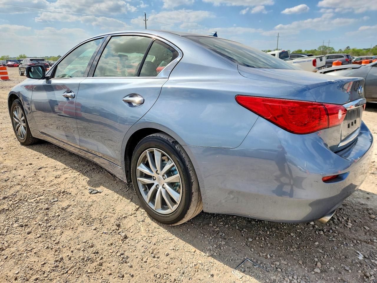 2016 Infiniti Q50 2.0T Premium - zdjęcie 2