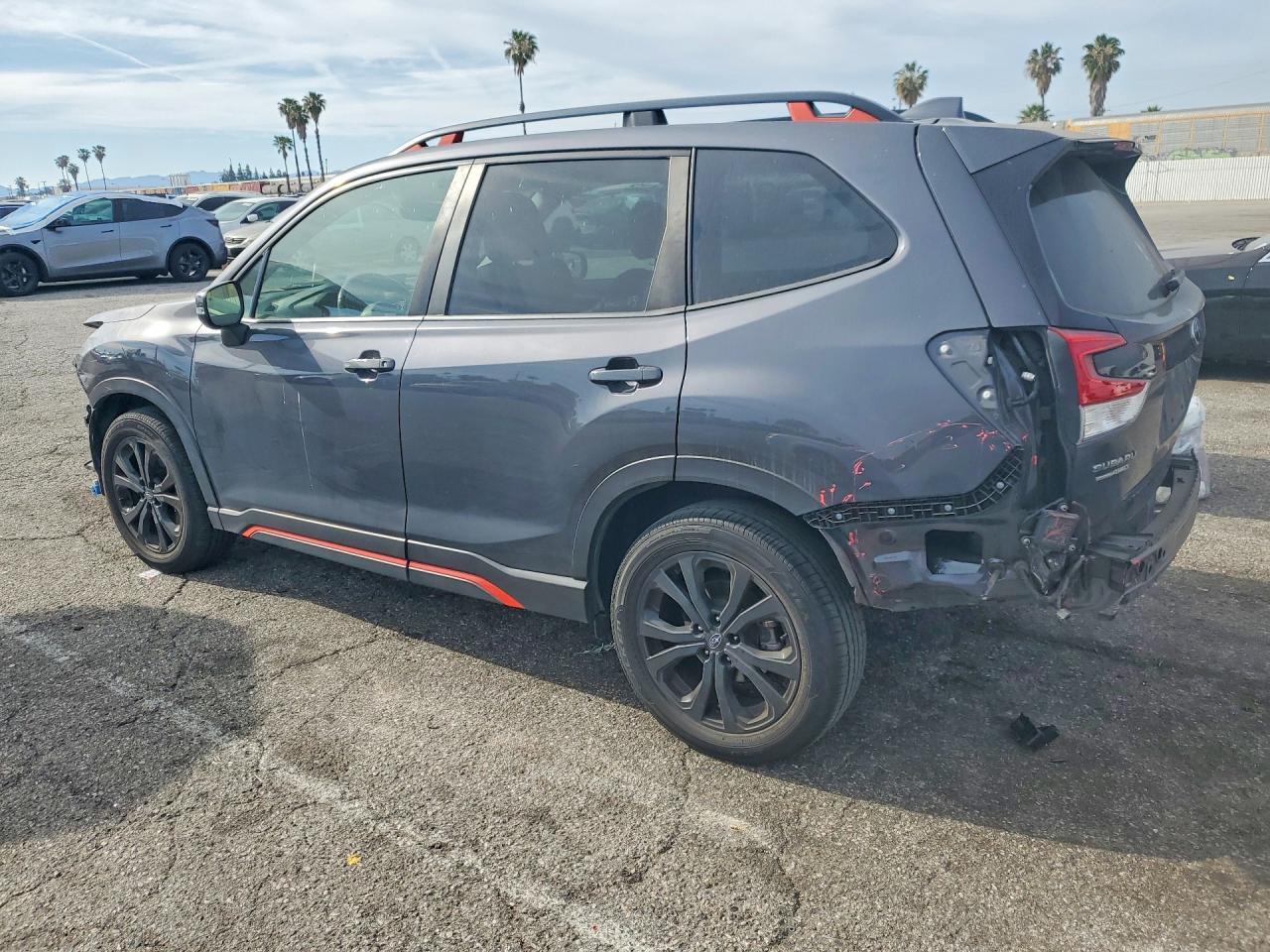 2021 Subaru Forester Sport - zdjęcie 2