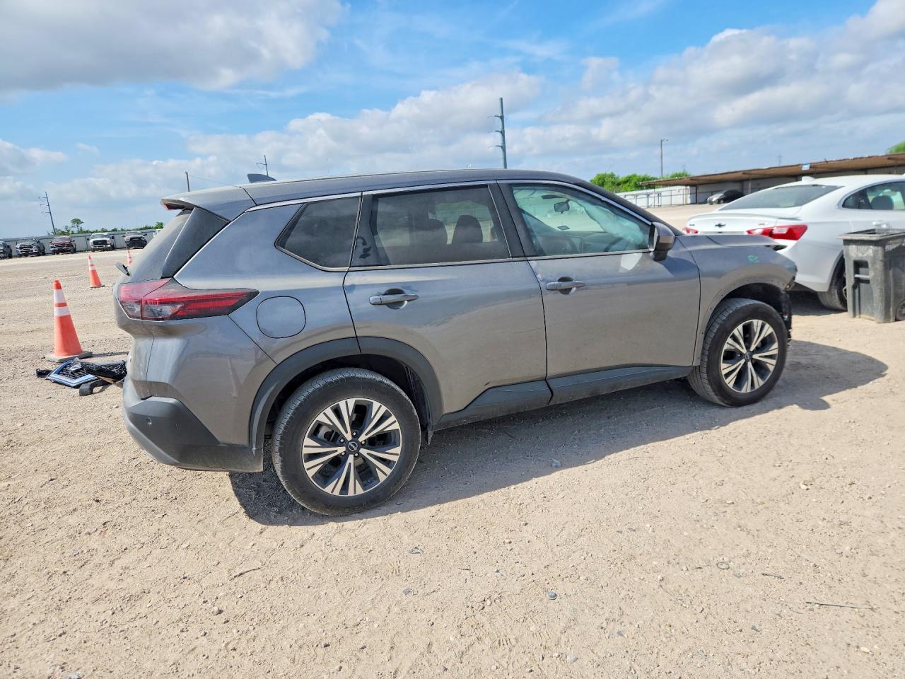 2023 Nissan Rogue Sv - zdjęcie 3