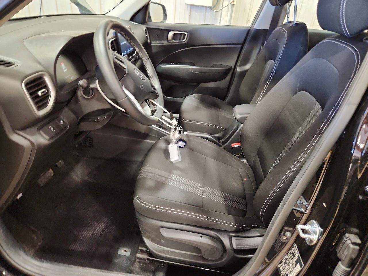 2025 Hyundai Venue Sel - zdjęcie 7