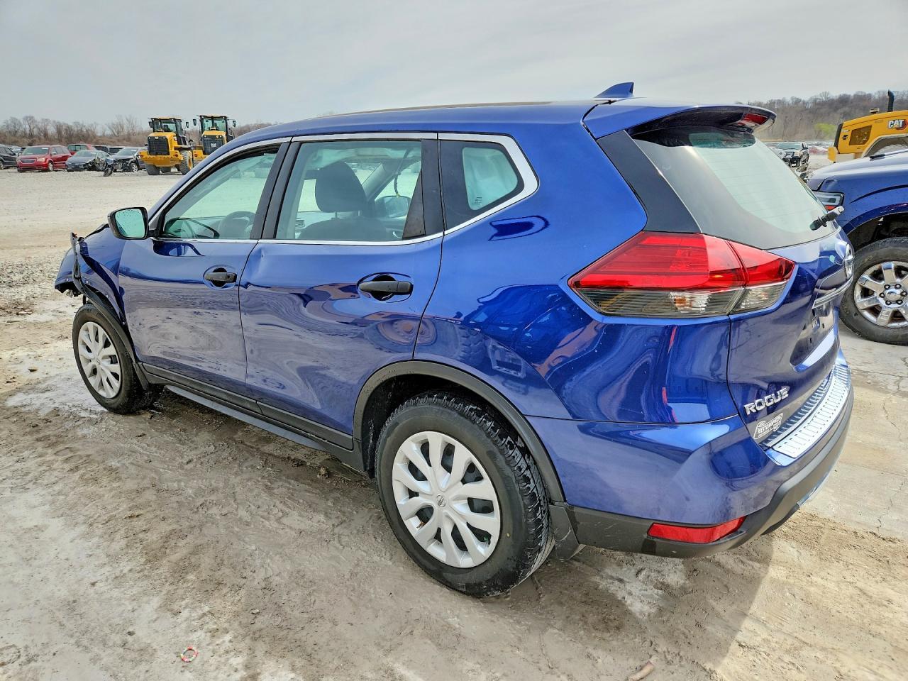 2017 Nissan Rogue S - zdjęcie 2