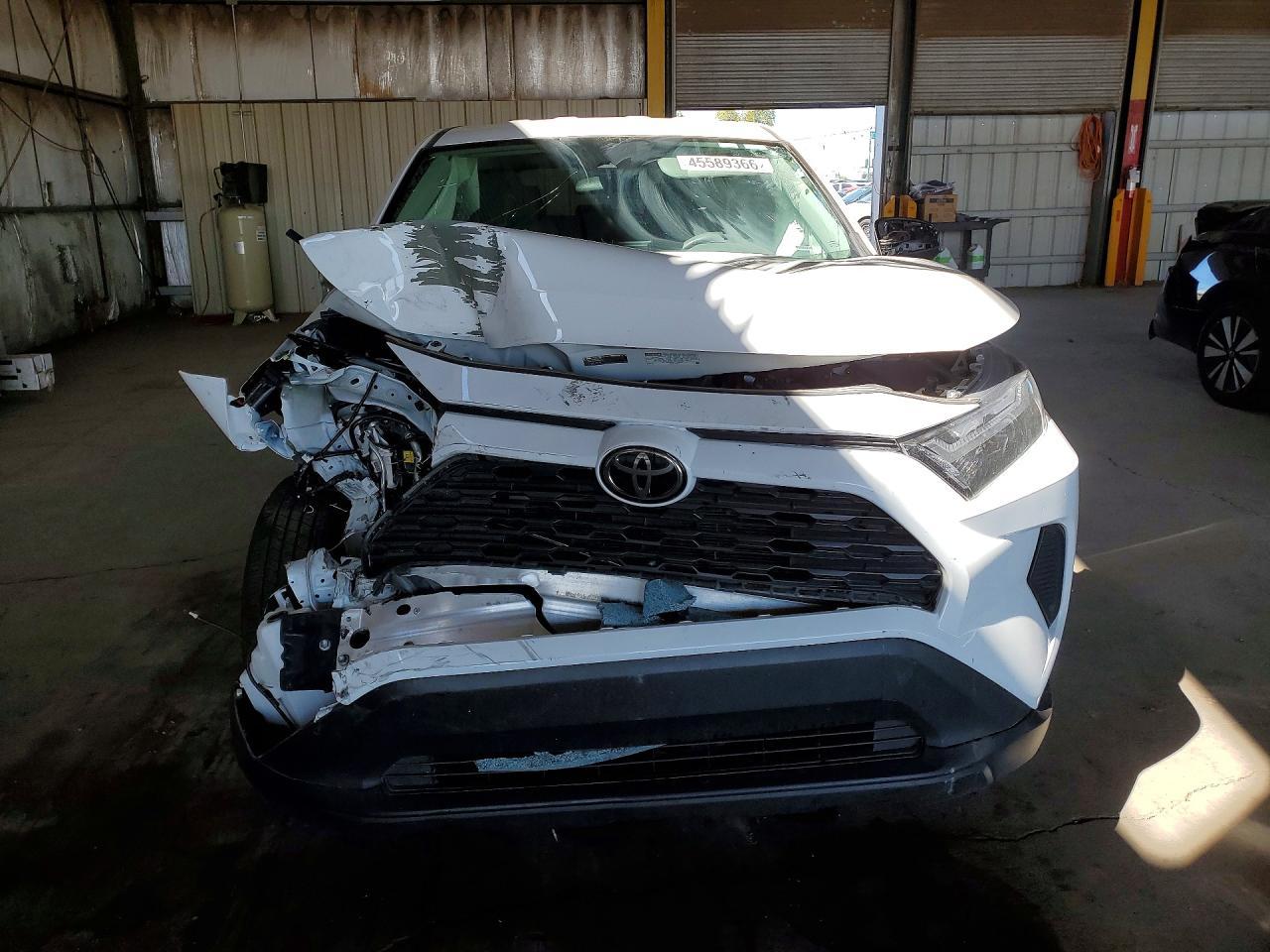 2024 Toyota Rav4 Le - zdjęcie 5